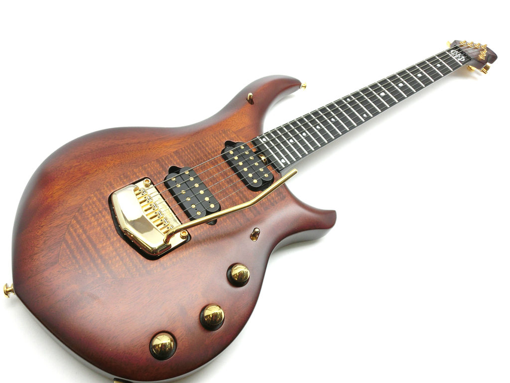 東京都より、MUSICMANのジョン・ペトルーシモデル MAJESTYを買取頂き