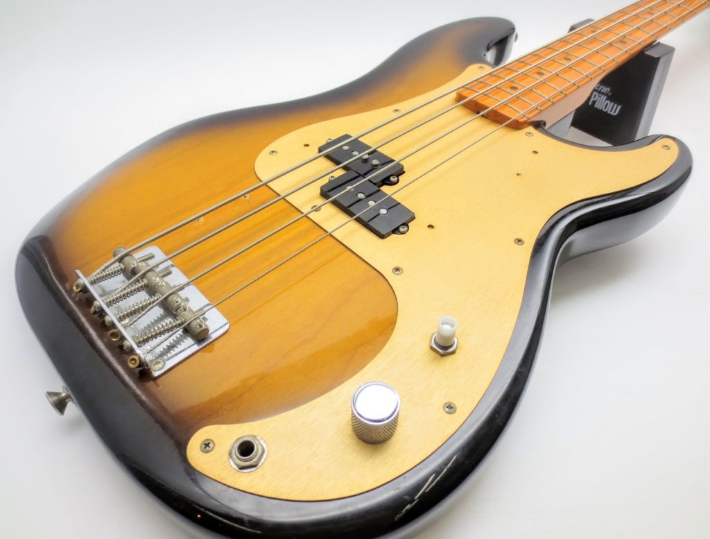 フェンダー USA American Vintage Series '57 Precision Bass 2-Color Sunburstの全体写真