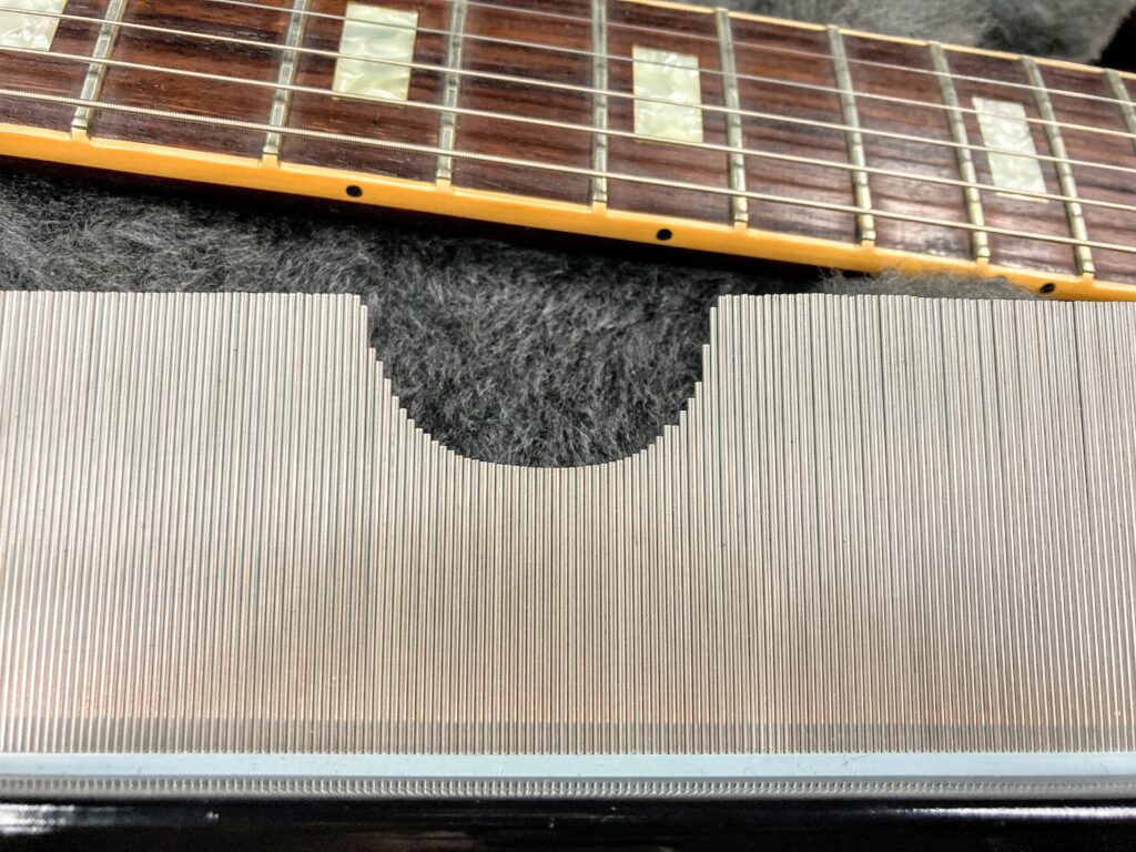 Gibson ES-335 BLOCK Exp RD ネックシェイプ