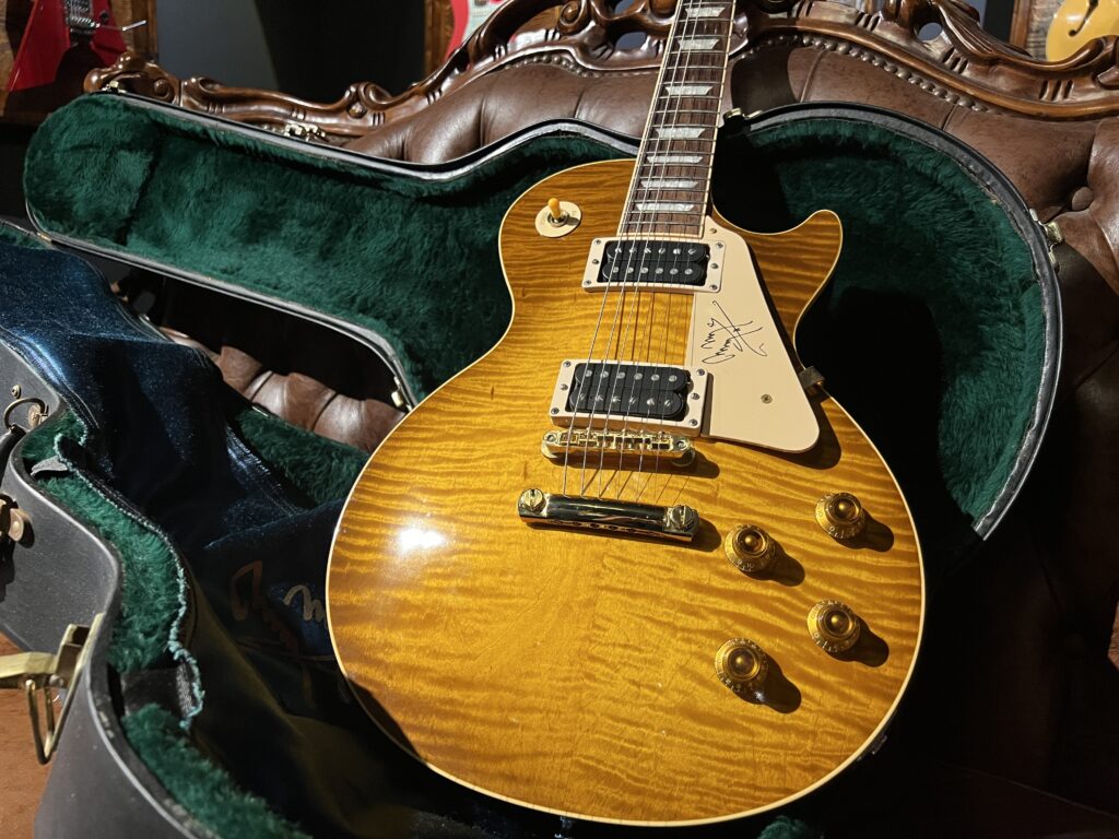 Gibson Jimmy Page Signature Les Paul Standardを買取頂きました 