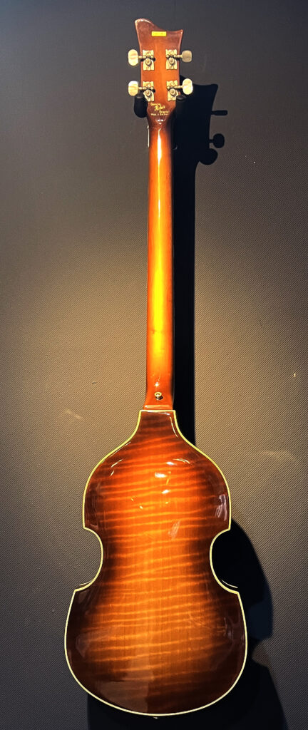 Hofner Violin Bass 500/1 全体写真 裏