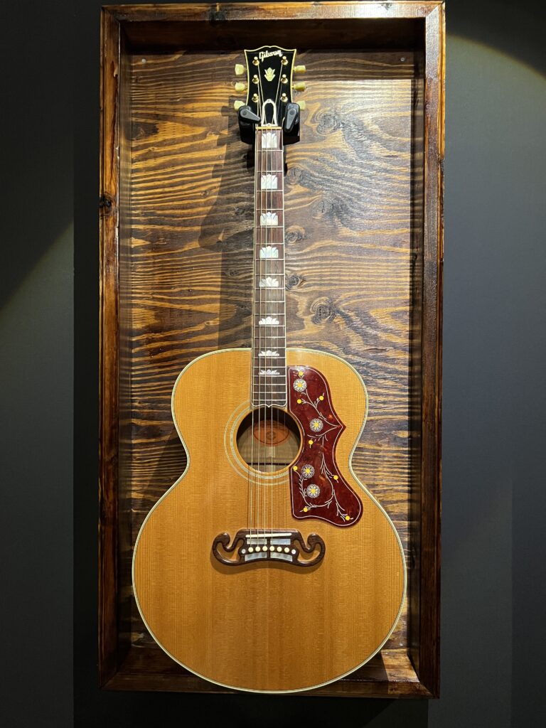 Gibson SJ-200 アコースティックギター