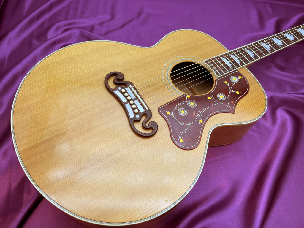 Gibson SJ-200 アコースティックギター