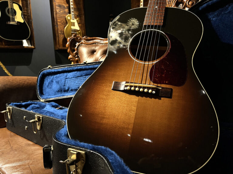 島根県松江市より、Gibson Custom Shop 1940's LG-2 VS アコースティックギターを買取させて頂きました！