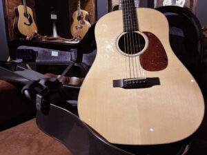 奈良県奈良市へ、Collings DS-1A アコースティックギターの出張買取に伺いました！