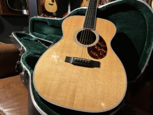奈良県奈良市へ、Martin OM-35 CTM アコースティックギターの出張買取に伺いました！