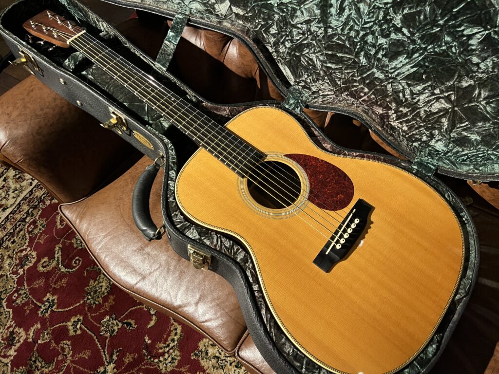 Martin OM-28V アコースティックギター