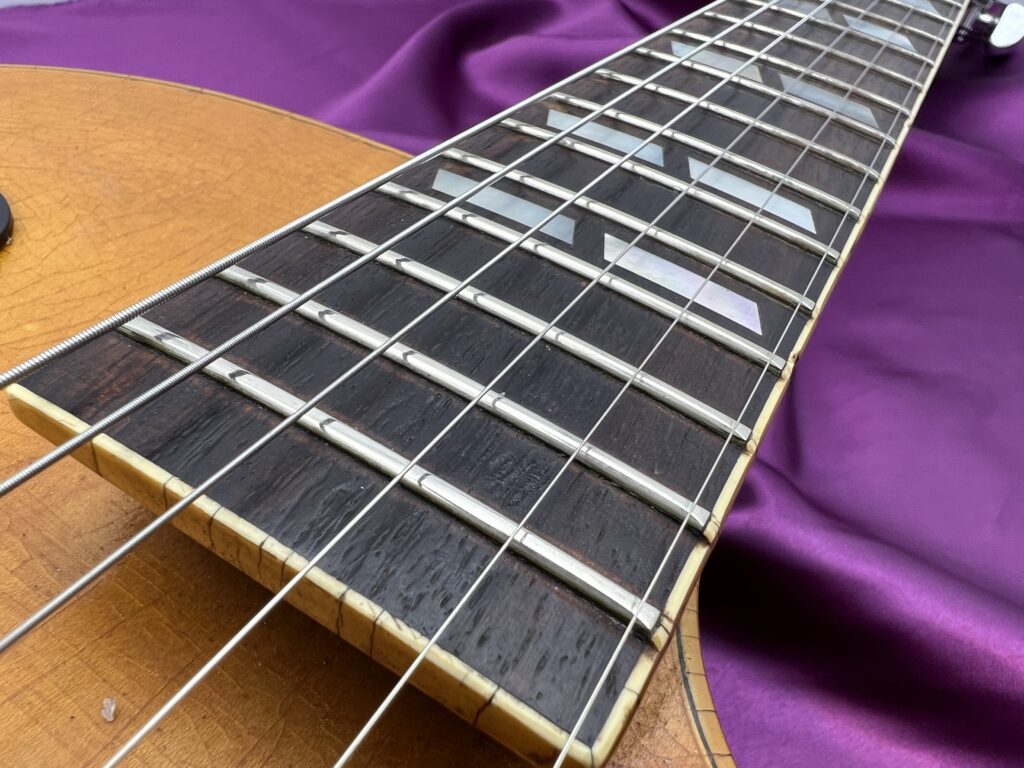 Gibson ES-175D フルアコ 指板