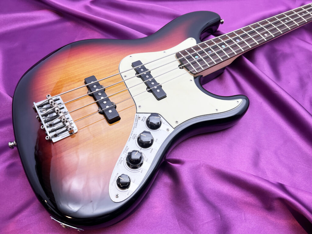 Fender American Deluxe JazzBass SCN 4st ボディ
