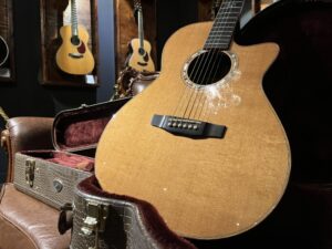 山形県東根市より、Morris S-209CE 2009年製 アコーステックギターを買取させて頂きました！