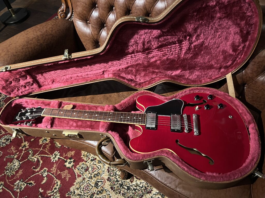 Gibson ES-335 Cherry 1999年製 セミアコギター