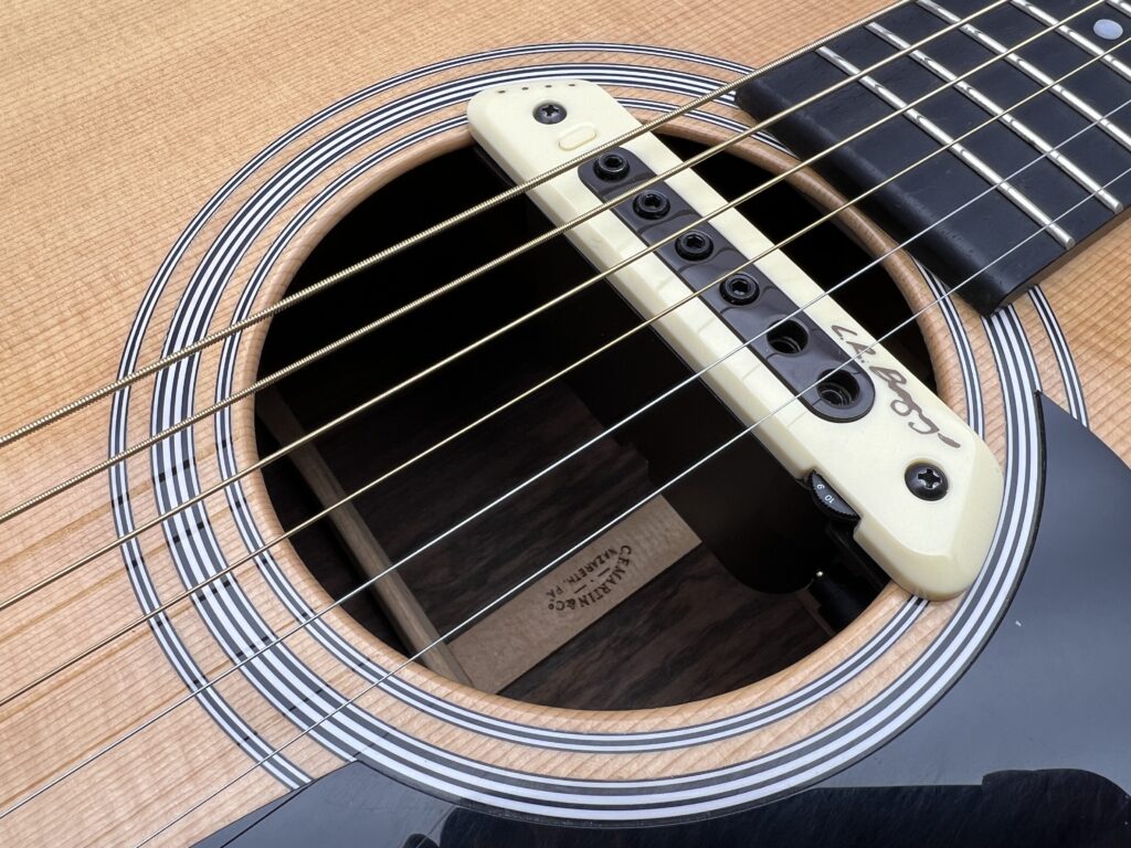 Martin D-28 2014年製 サウンドホール