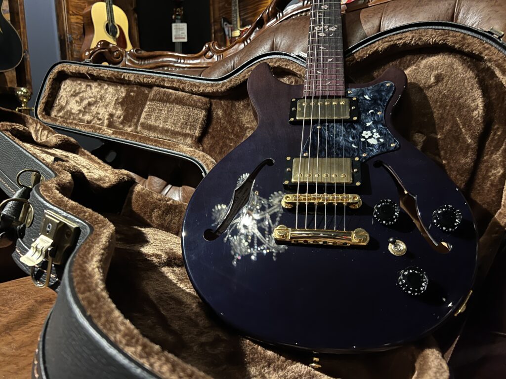 店頭にて、Seventy Seven Guitars ALBATROSS SAKURA-SP22 HH (夏夜)セミアコを買取頂きました！