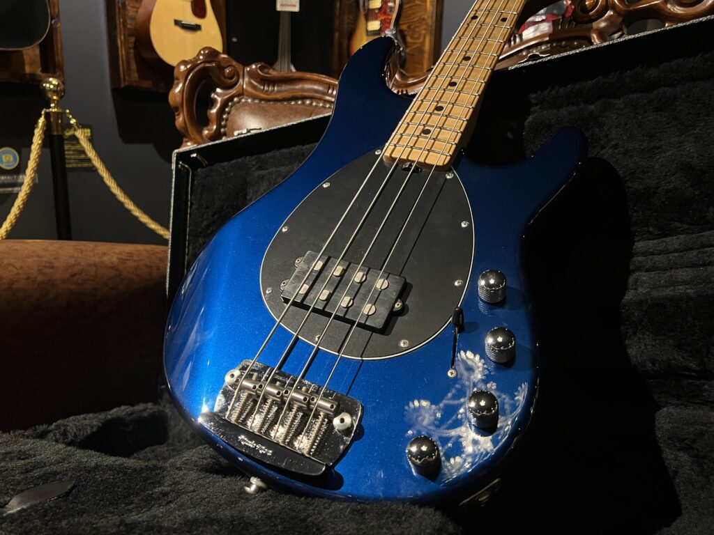 MUSIC MAN Sterling 4 H Blue Pearl エレキベース