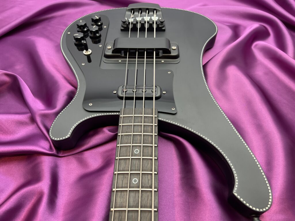 Rickenbacker 4003NOIR エレキベース