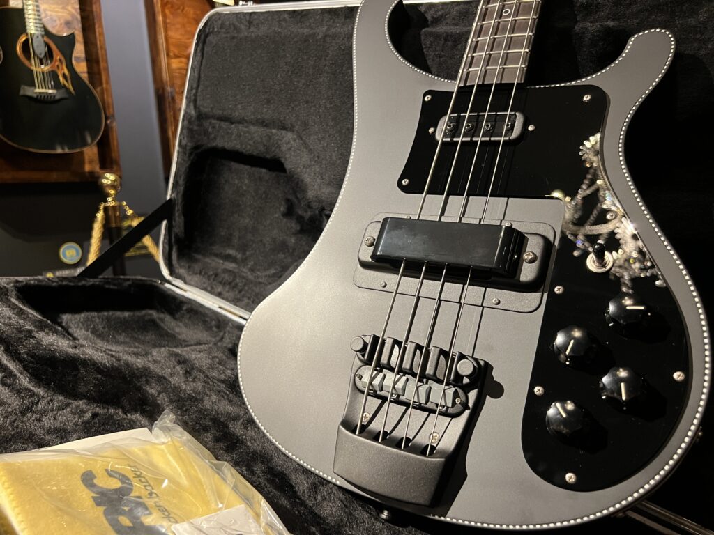 Rickenbacker 4003NOIR エレキベース