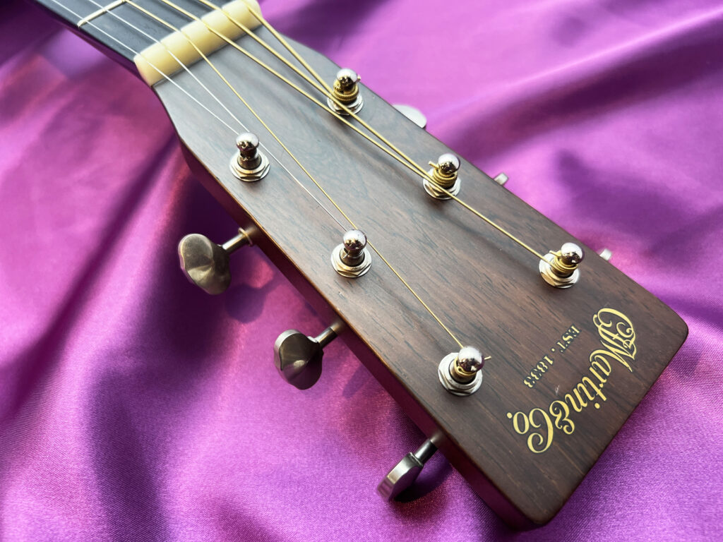 Martin D-18GE 1934 Golden Era アコースティックギター ヘッドロゴ