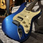 千葉県流山市より、Fender American Ultra Stratocaster HSS Cobra Blue エレキギターを買取させて頂きました！