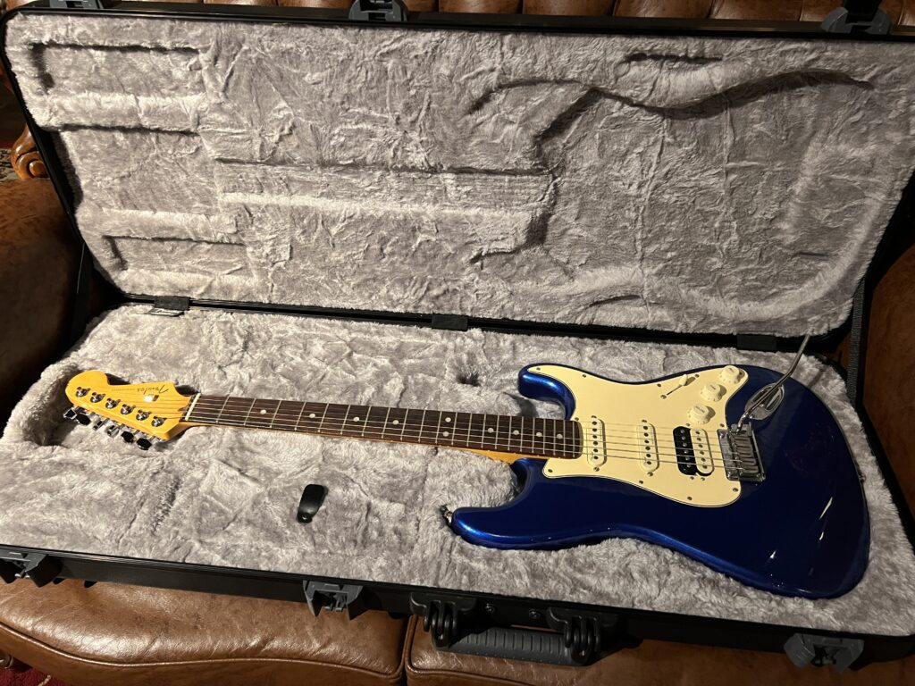 Fender American Ultra Stratocaster HSS Cobra Blue エレキギター ハードケース