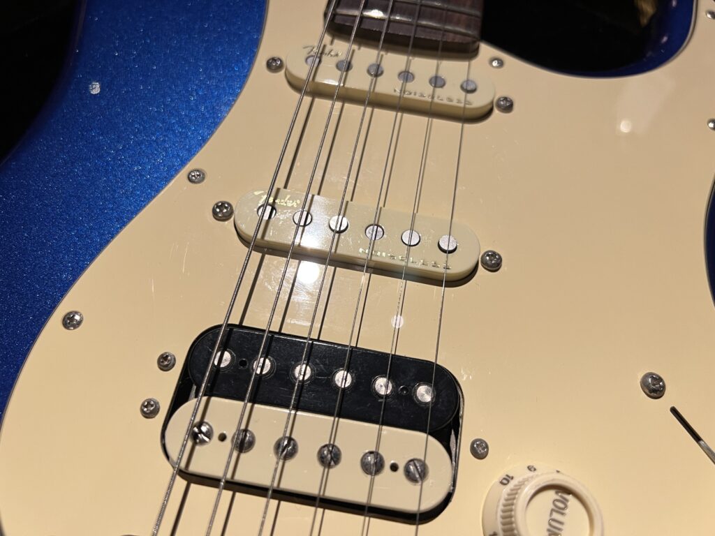 Fender American Ultra Stratocaster HSS Cobra Blue エレキギター ピックアップ