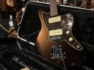 出張買取にて、Freedom Custom Guitar Research FCGR-JM エレキギターを買取させて頂きました！