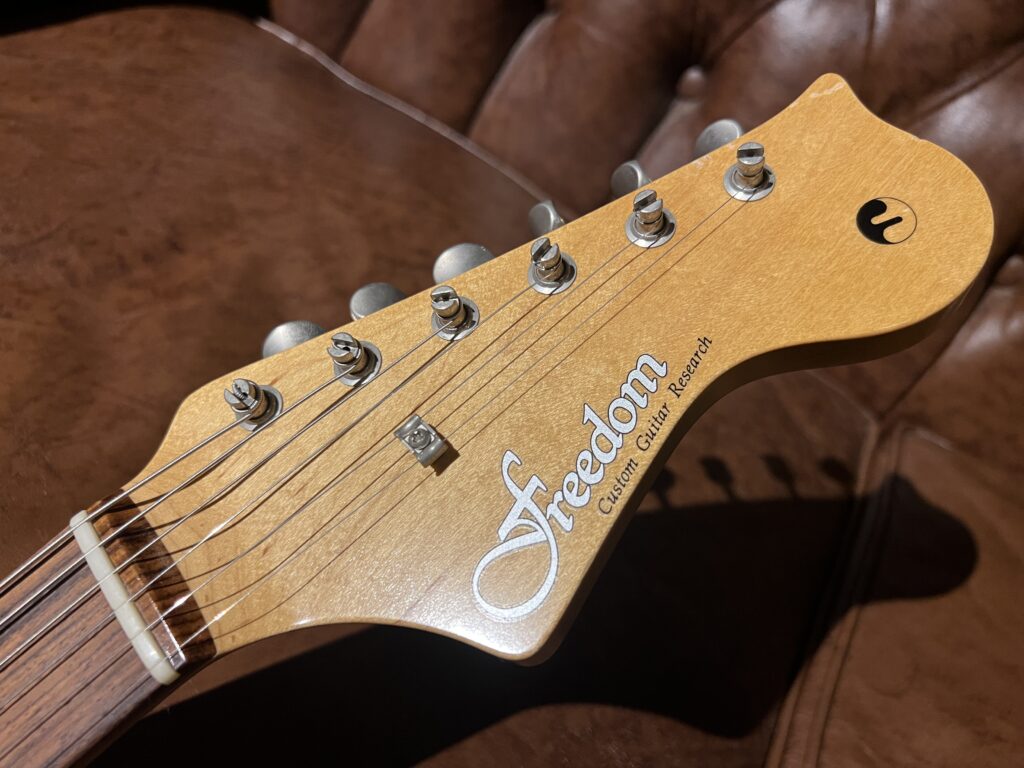 Freedom Custom Guitar Research FCGR-JM ヘッド
