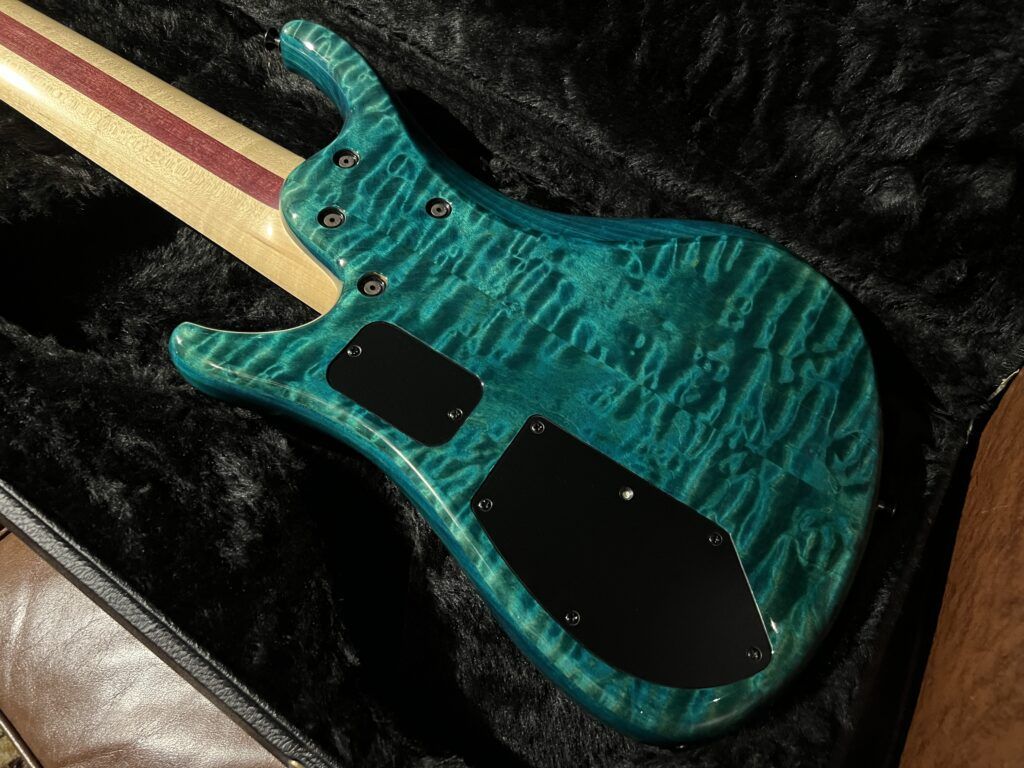 Roscoe LG3006 Exhibition grade Quilted maple Top 2011年製 6弦エレキベース ボディ裏