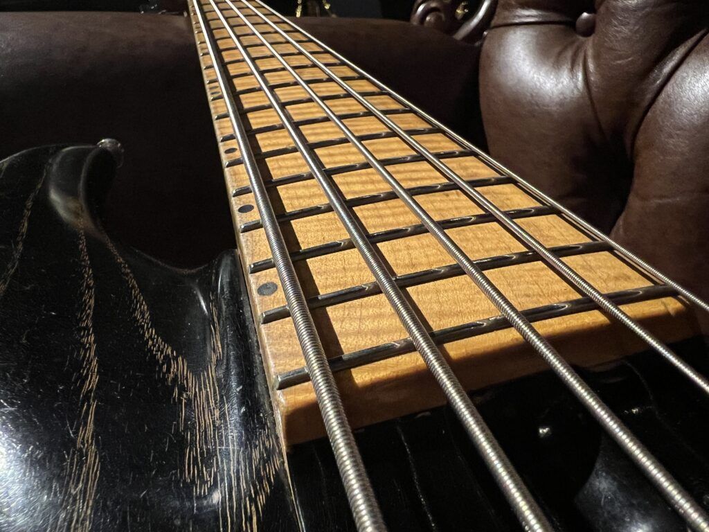 F-Bass BN5 エレキベース 指板