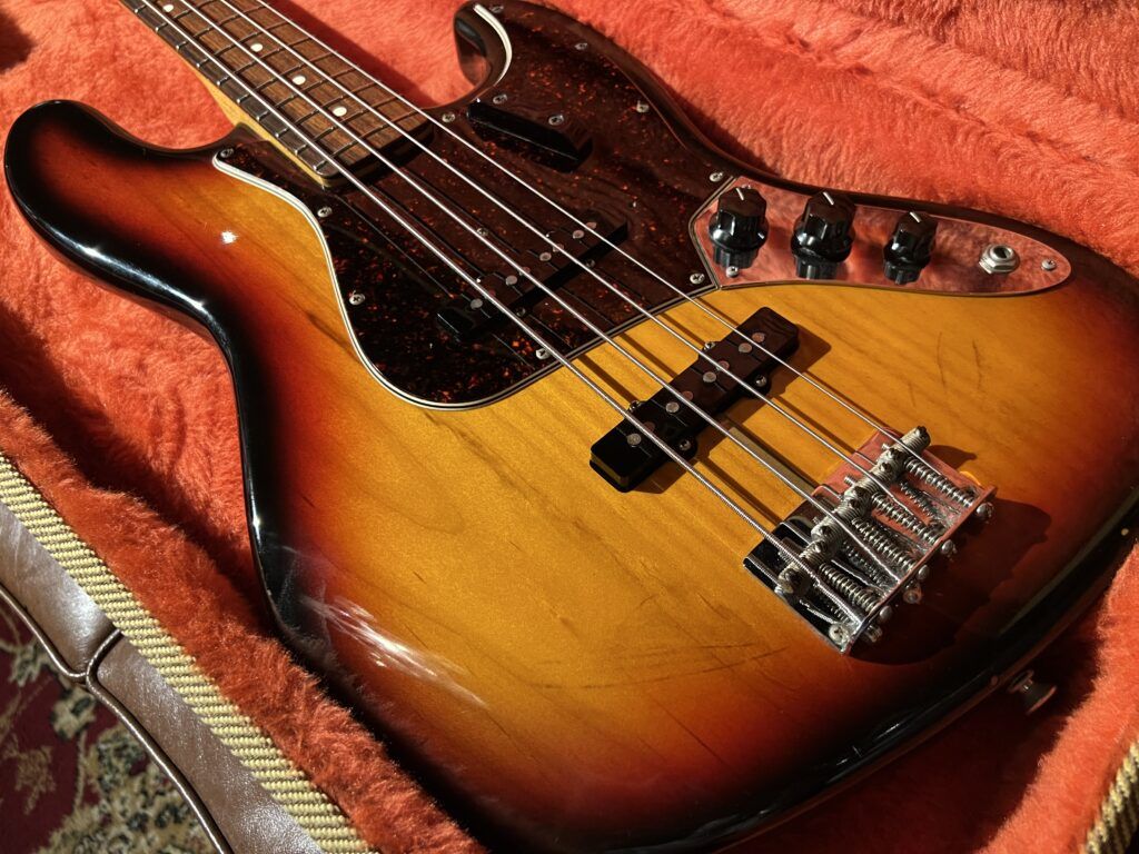 買取紹介：Fender American Vintage 62 ジャズベース ボディ