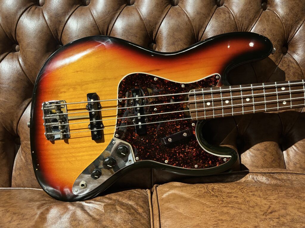 買取紹介：Fender American Vintage 62 ジャズベース