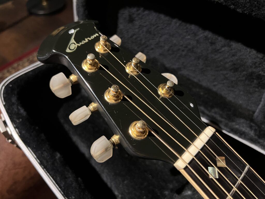 Ovation 1769 Custom Legend アコースティックギター ヘッドロゴ