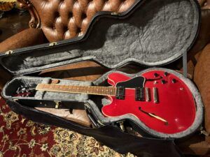 Gibson Memphis ESDP-335 Cherry 2010年製 エレキギター 全体写真