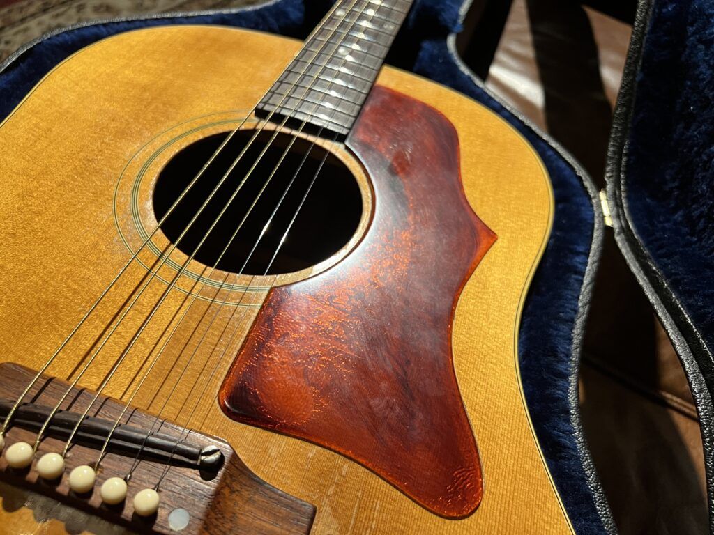 Gibson J-50ADJ 68年製 ビンテージギター ピックガード