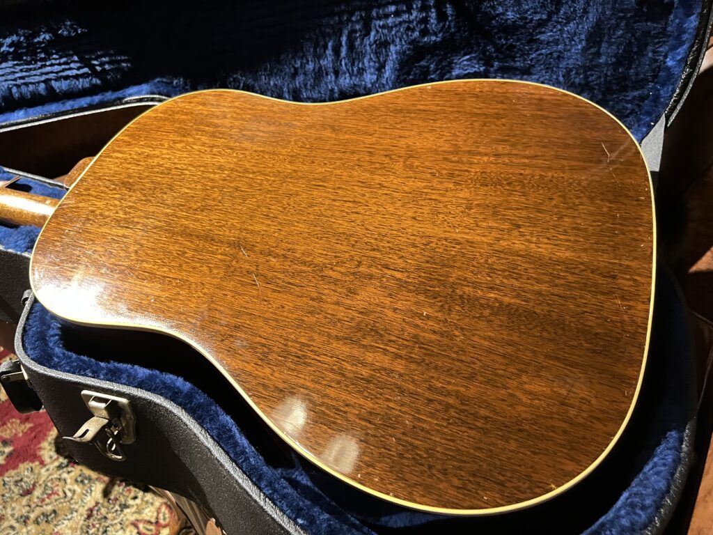 Gibson J-50ADJ 68年製 ビンテージギター ボディ裏