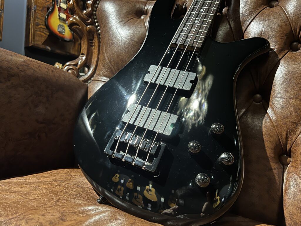 島根県出雲市より、Spector NS-2000 4st Black エレキベースを買取させて頂きました！