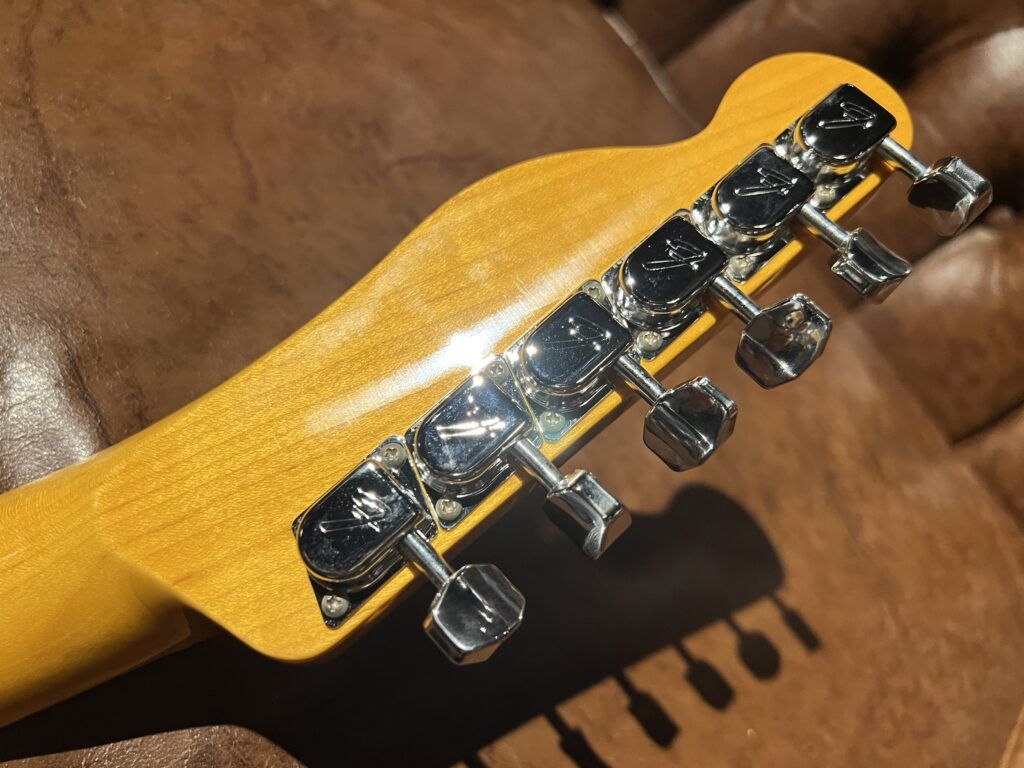 Fender American Vintage 72 Telecaster Thinline ペグ