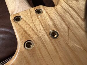 Moon JJ-4 Natural エレキベース ジョイント部