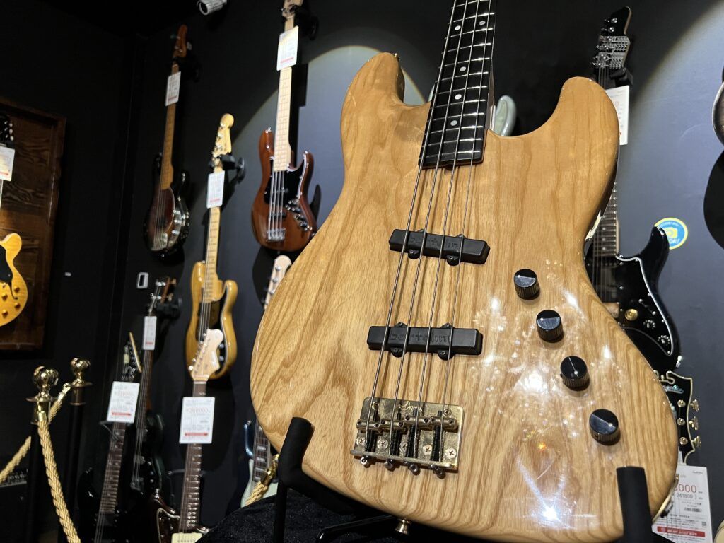 愛知県日進市より、Moon JJ-4 Natural エレキベースを買取させて頂きました！