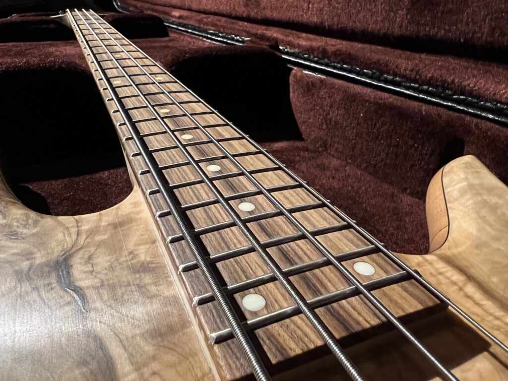 Fodera 2020 Anniversary Monarch 4 Deluxe エレキベース 指板