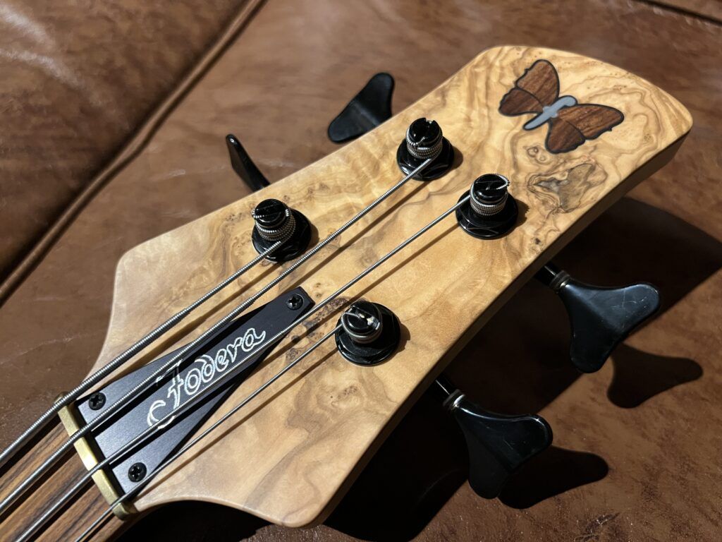 Fodera 2020 Anniversary Monarch 4 Deluxe エレキベース ヘッドロゴ
