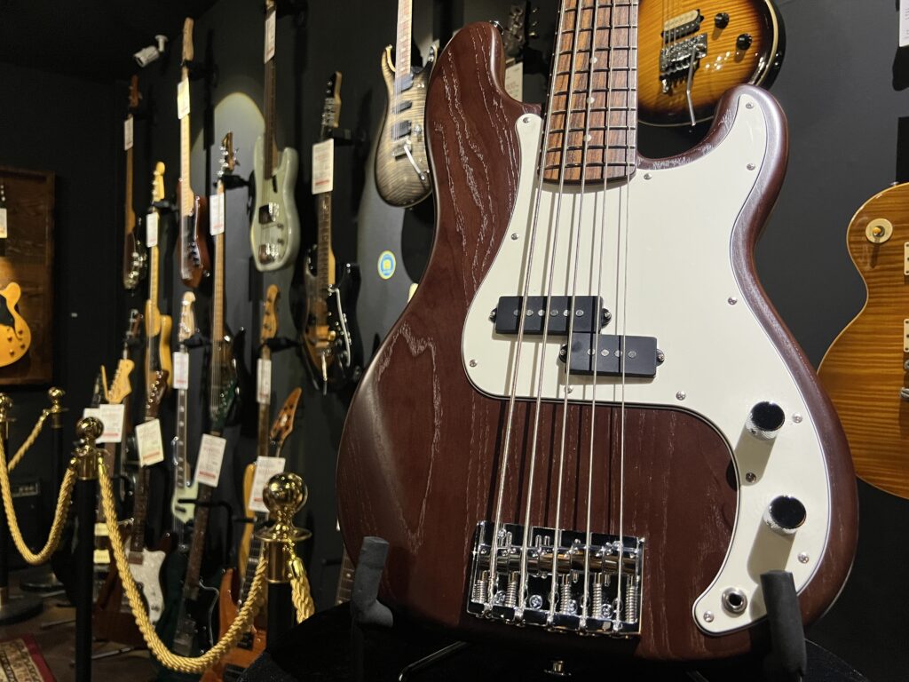 Black Smoker Standard Series BETA-P5 エレキベース