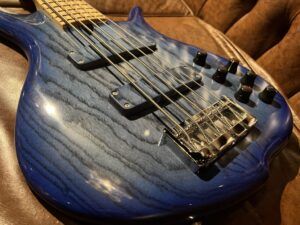 F-Bass BN5-EL エレキベース