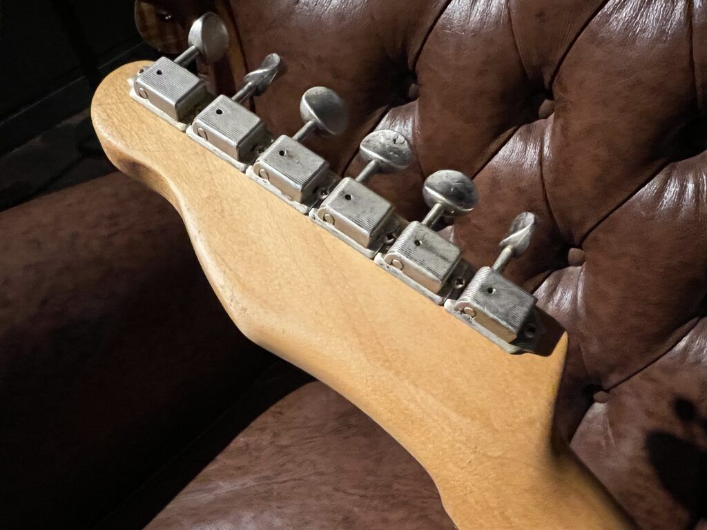 Danocaster Single Cut エレキギター ペグ