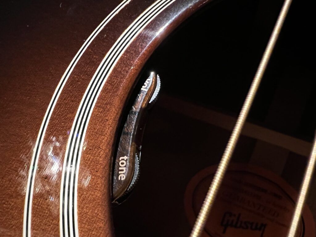 Gibson Southern Jumbo Original 2021年製 アコースティックギター コントロール