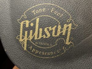 Gibson Custom Line CL-40 Artist 1997年製 アコースティックギター ハードケースロゴ