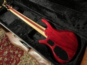 Roscoe Century6 Trans Red 6弦ベース 裏面