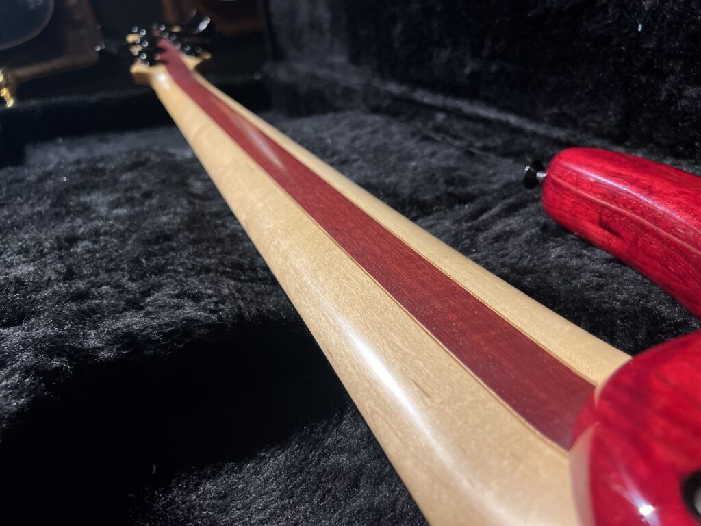 Roscoe Century6 Trans Red 6弦ベース ネック