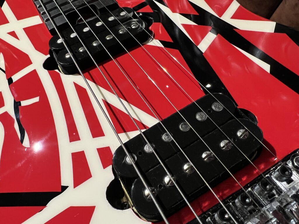 EVH Wolfgang Special Ebony FB Red Black and White エレキギター ピックアップ