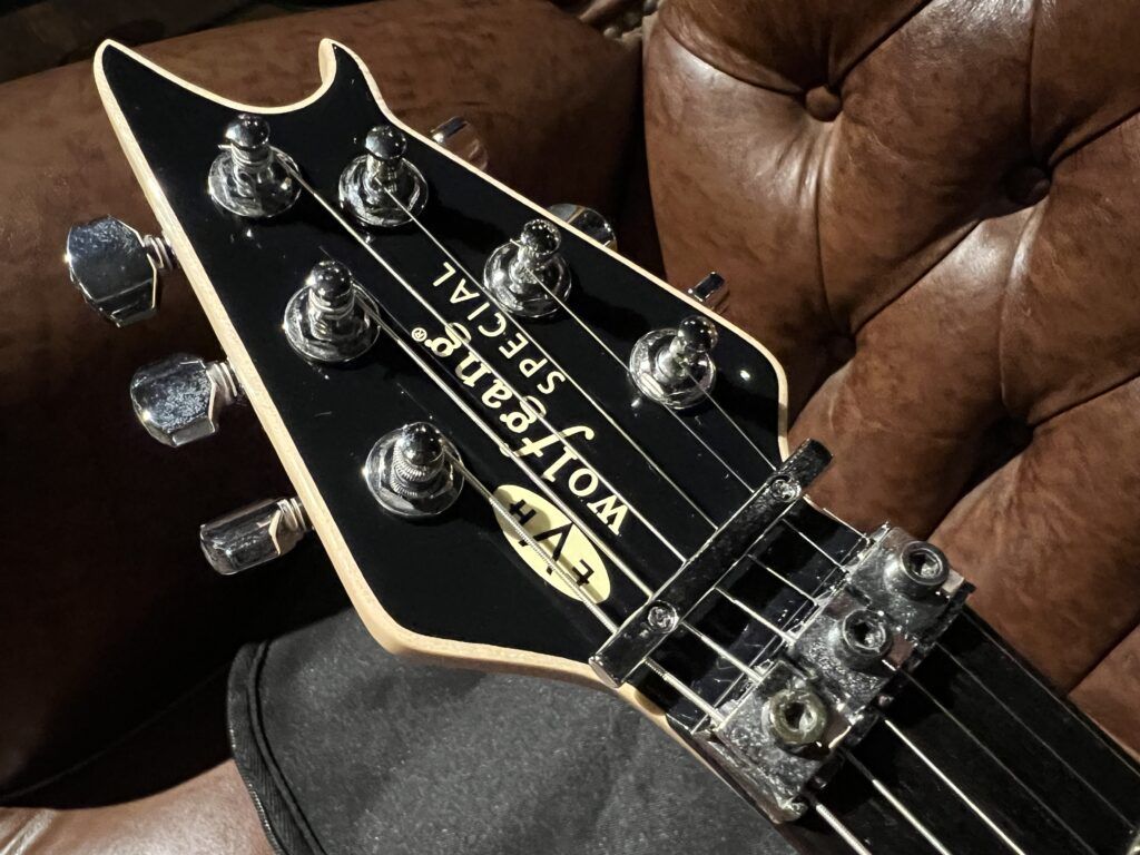 EVH Wolfgang Special Ebony FB Red Black and White エレキギター ヘッドロゴ