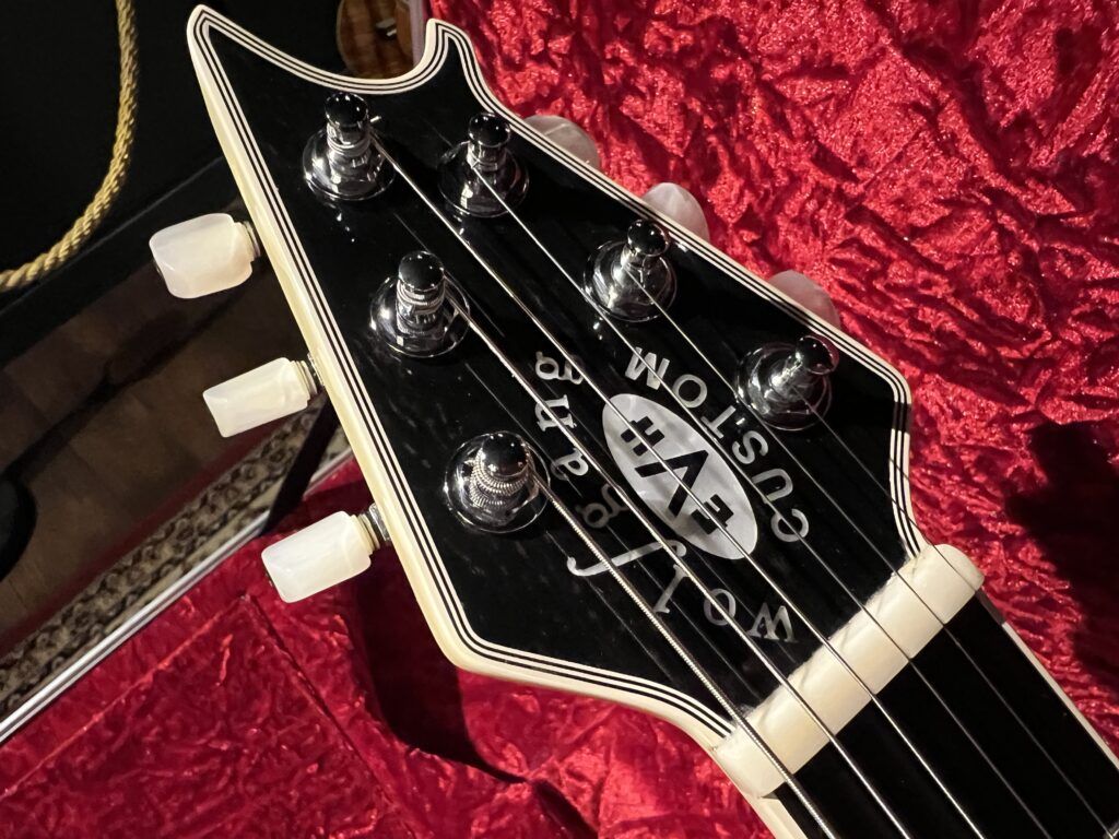 EVH Wolfgang Custom White エレキギター ヘッドロゴ